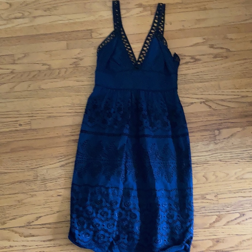 V-neck patterned black dress Cynthia Steffe